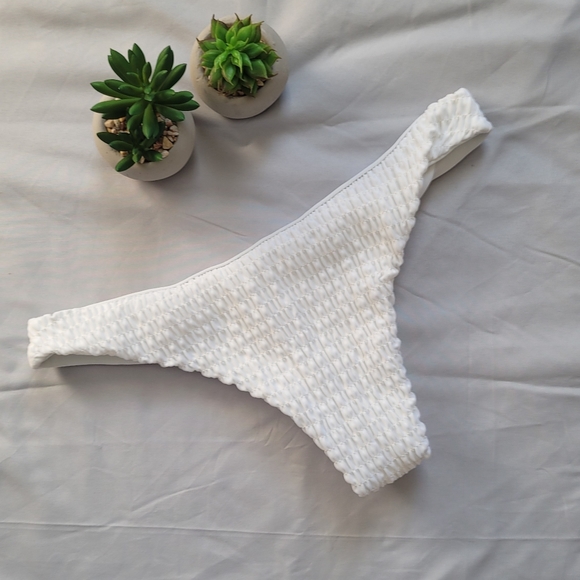 ZAFUL Smocked Bikini Bottom - Picture 2 of 3